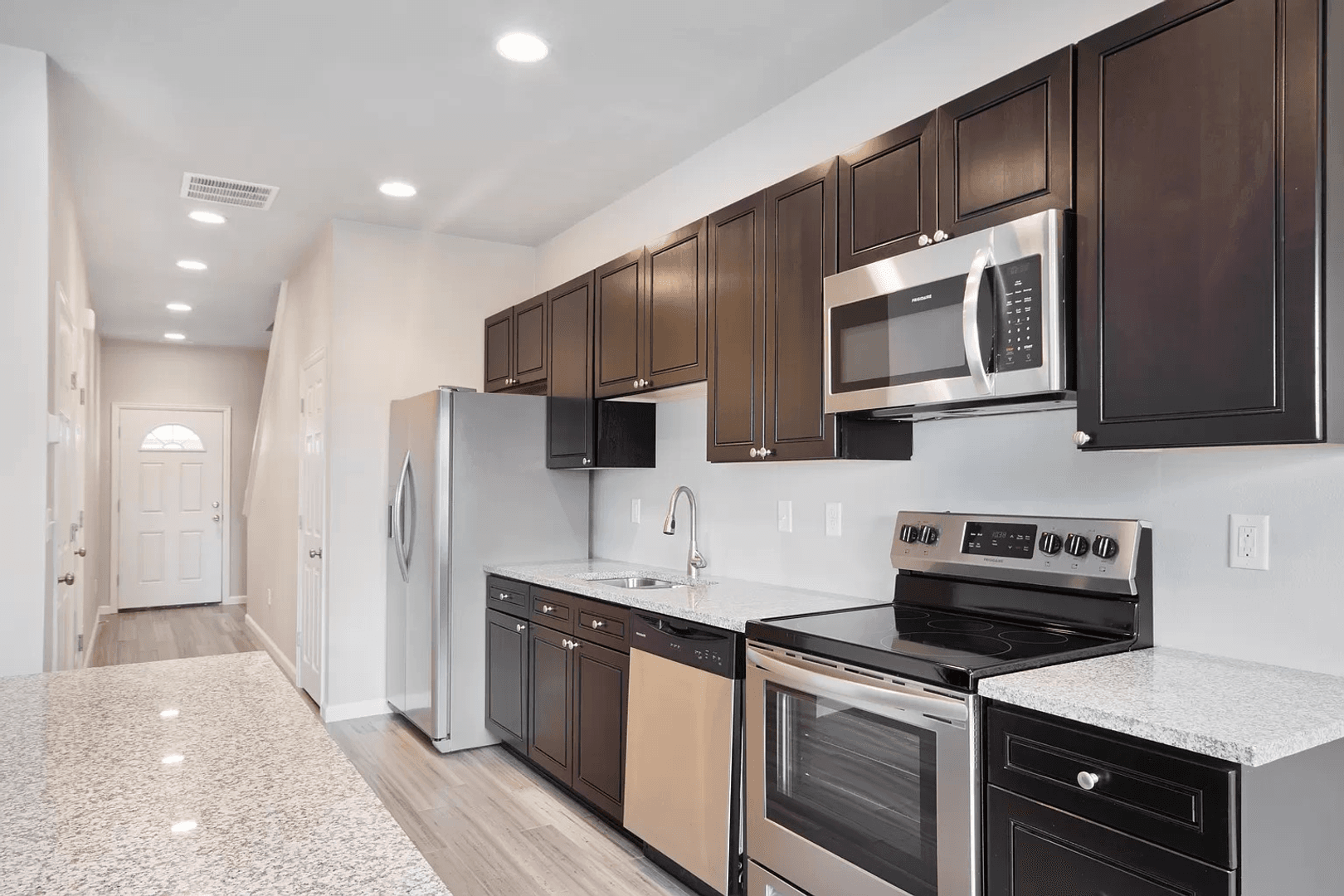 Aurora House: 2631 Sable Blvd