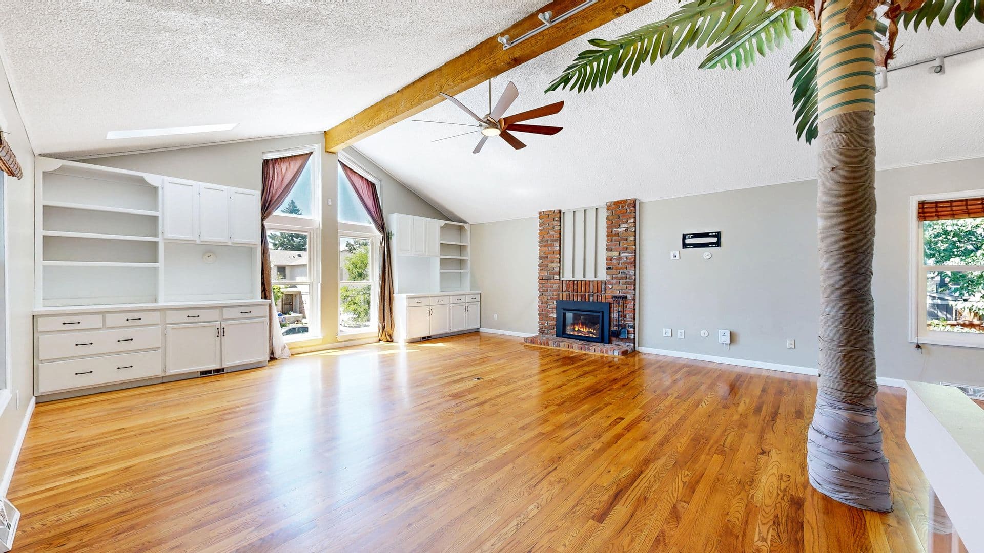 Aurora House: 2946 S Moline Pl