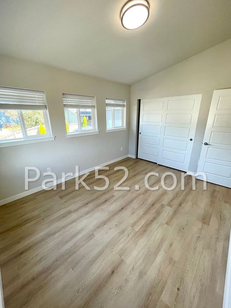 Tacoma House: 2346 S L St #B