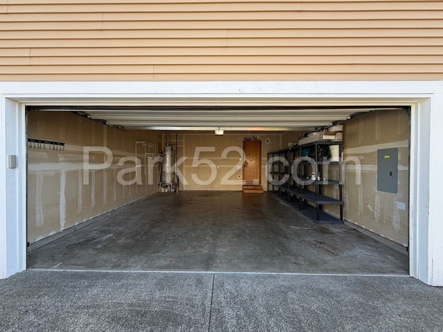 Dupont House: 2234 Wallace Loop