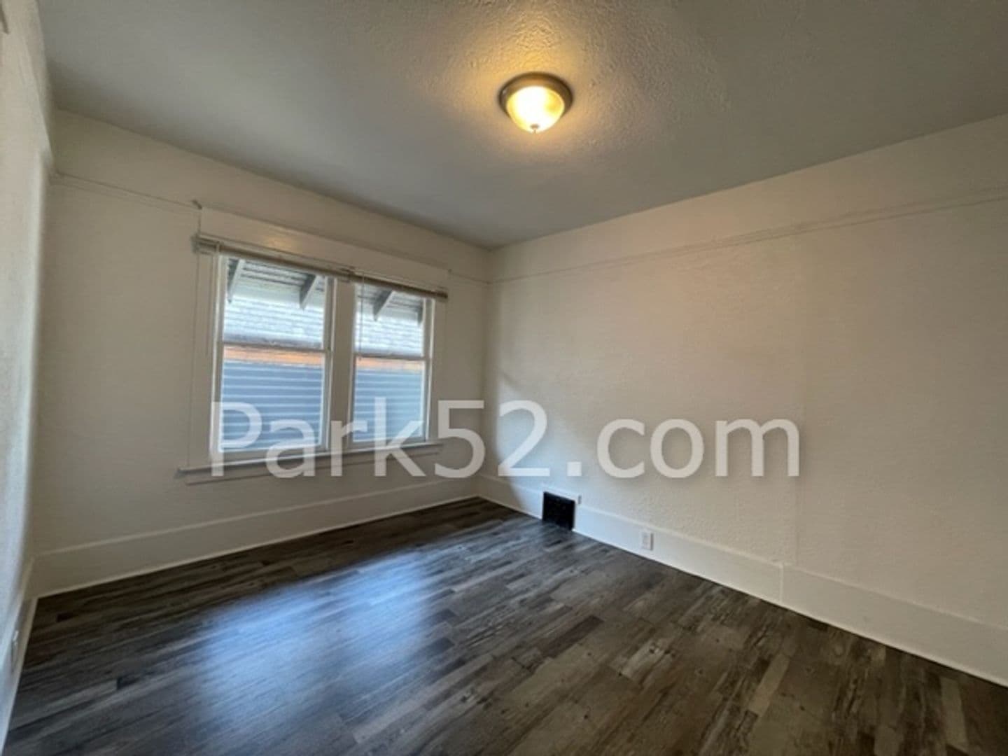 Tacoma Apartment: 1408 6th Ave