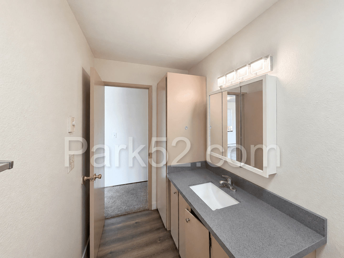 Tacoma Apartment: 4002 S Warner St. #11