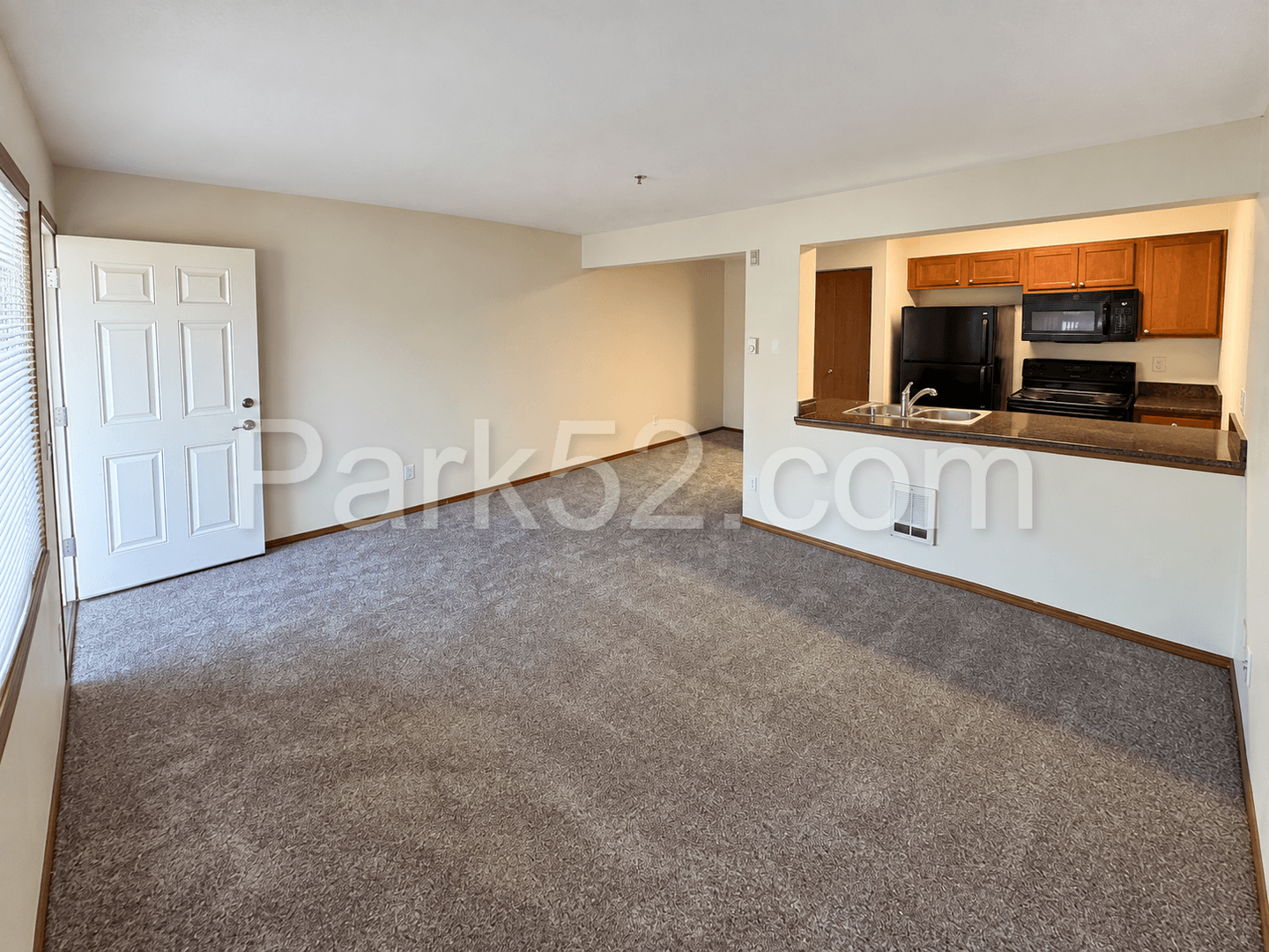 Tacoma Apartment: 630 N Prospect #15