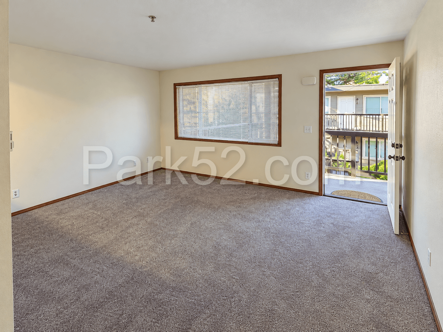 Tacoma Apartment: 630 N Prospect #15