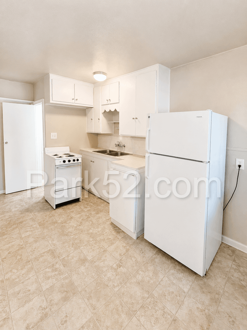 Tacoma Apartment: 766 96th St S #2