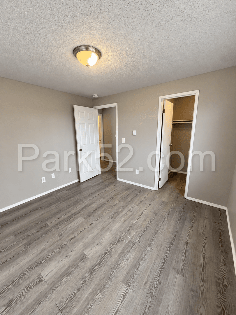Tacoma Apartment: 3301 S Asotin #B