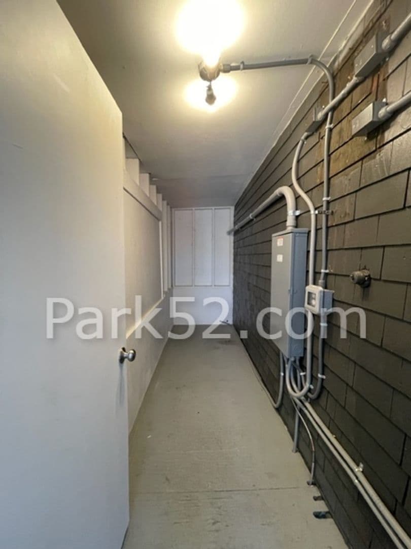 Tacoma Apartment: 1408 6th Ave