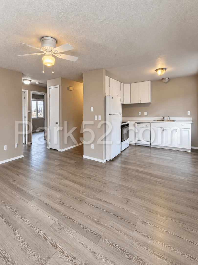 Tacoma Apartment: 3301 S Asotin #B