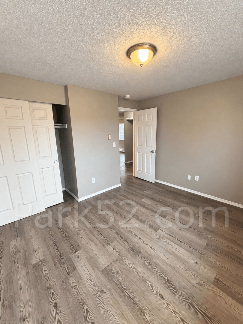 Tacoma Apartment: 3301 S Asotin #B