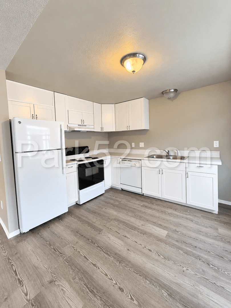 Tacoma Apartment: 3301 S Asotin #B