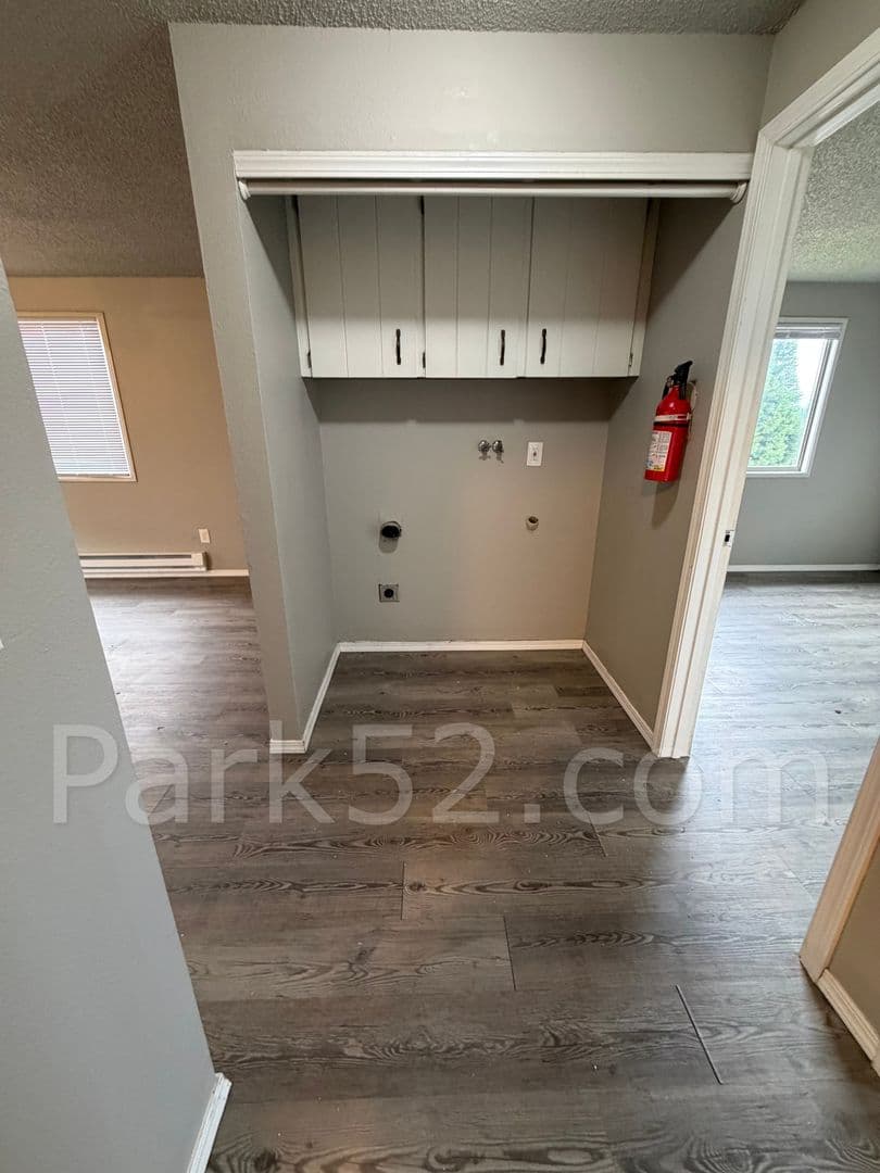 Tacoma Apartment: 3301 S Asotin #B