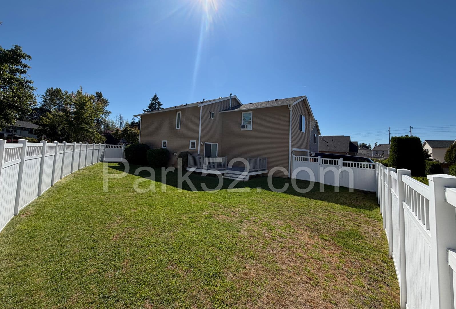 Dupont House: 2234 Wallace Loop