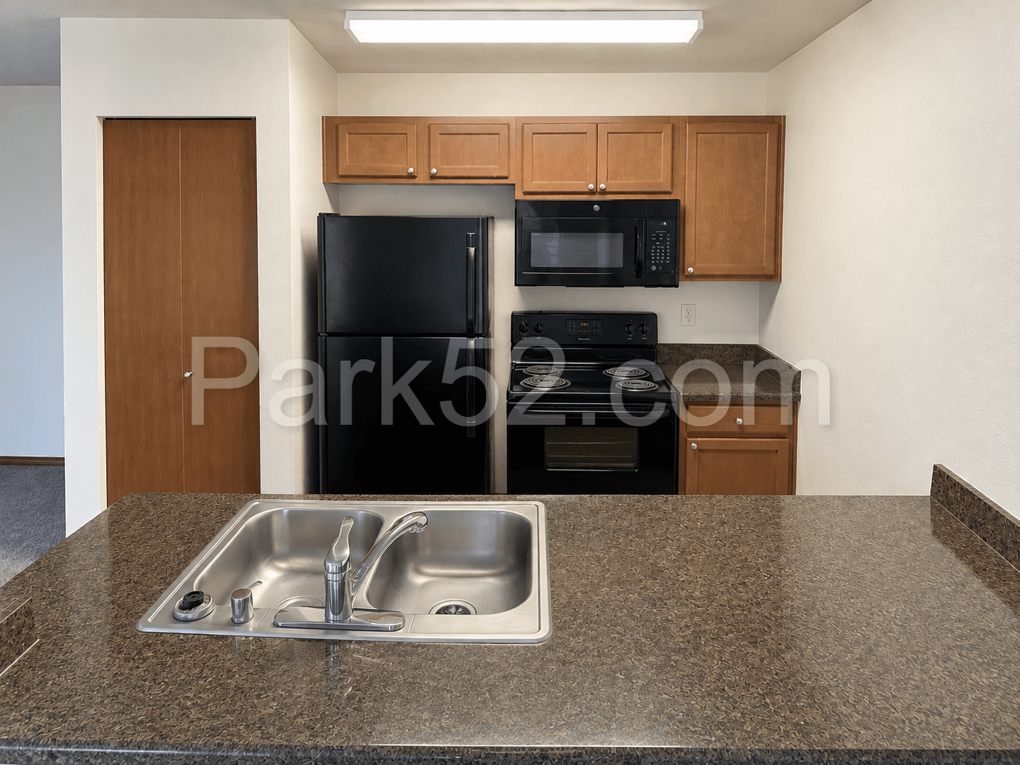 Tacoma Apartment: 630 N Prospect #15
