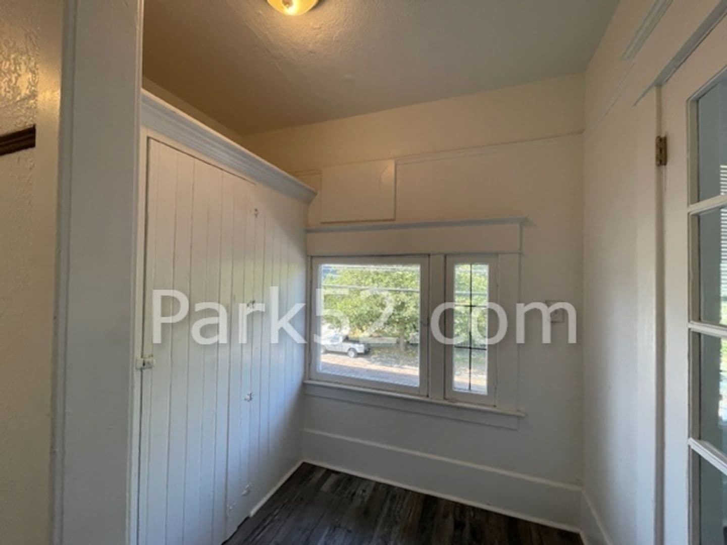 Tacoma Apartment: 1408 6th Ave