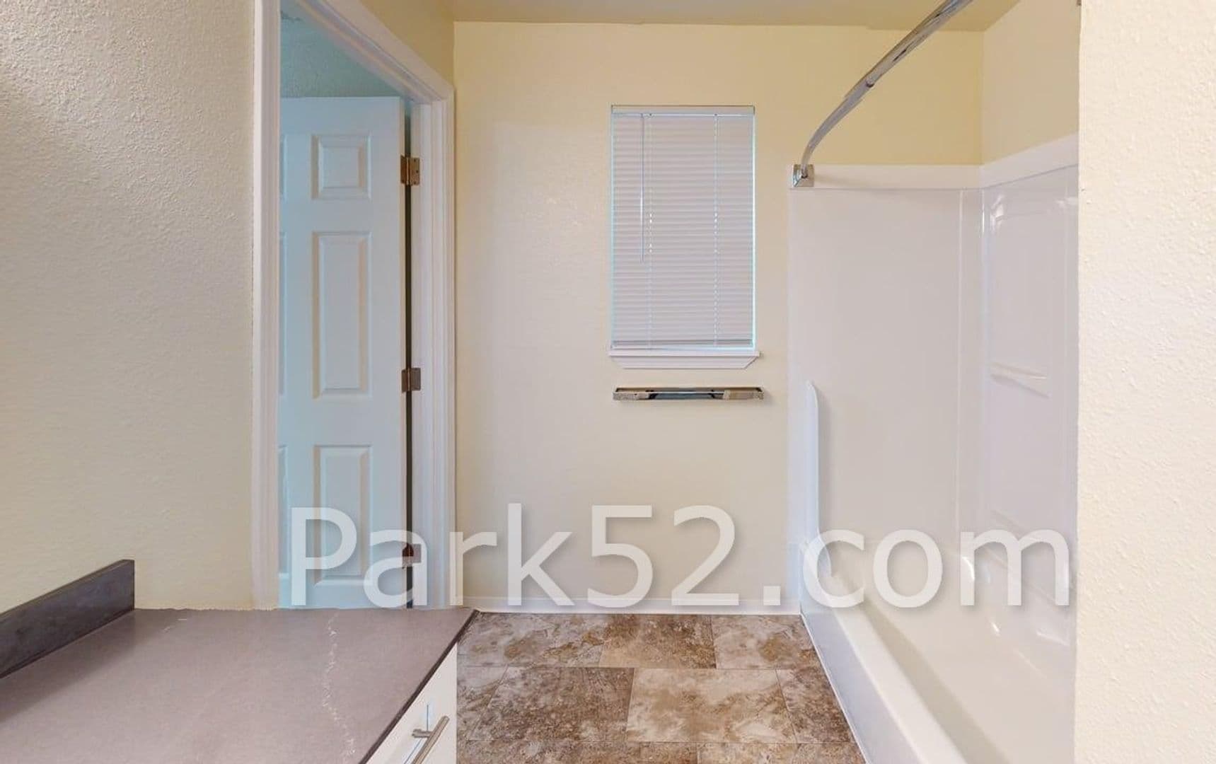 Bonney Lake Apartment: 7202 194th Ave E #1
