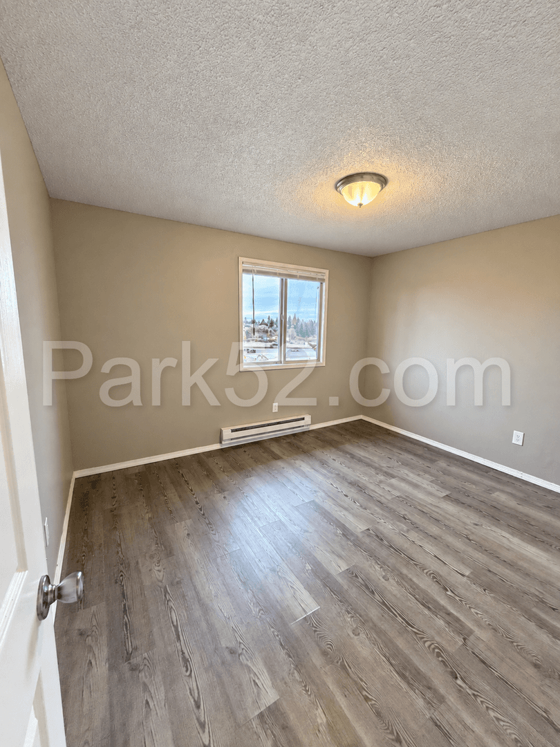 Tacoma Apartment: 3301 S Asotin #B