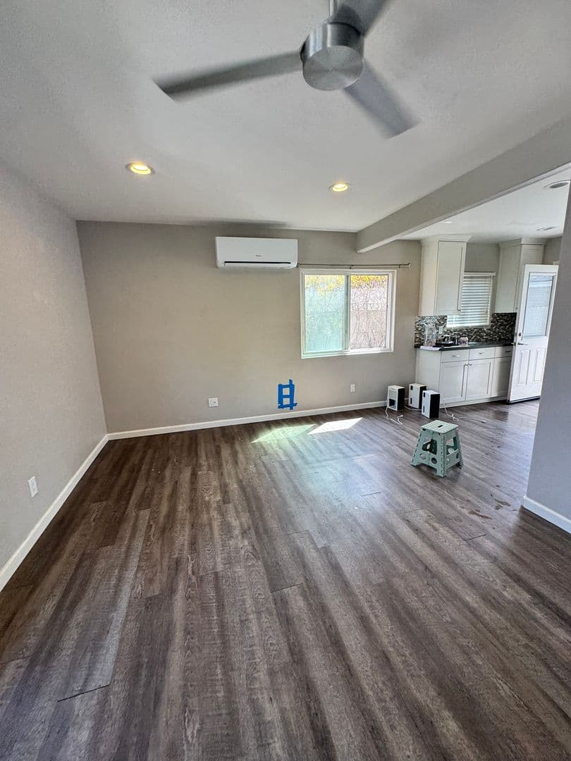 San Diego Apartment: 7043 Saranac Street
