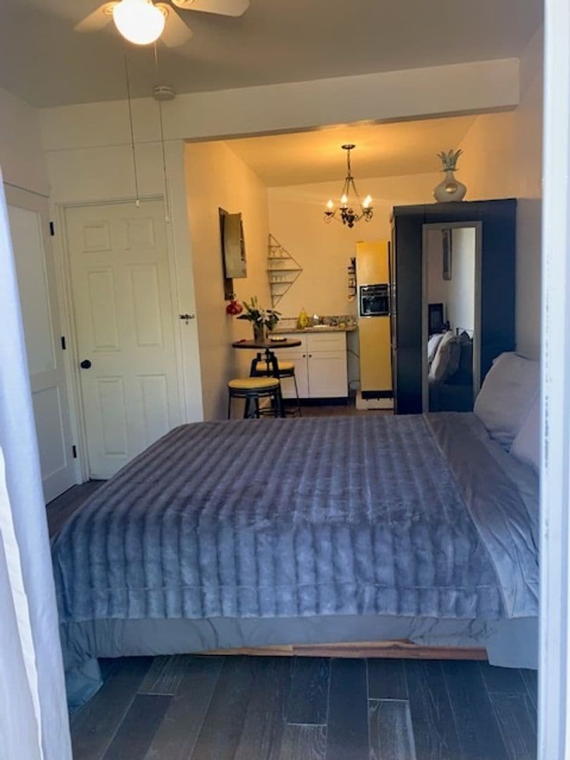 Alpine House: 2815 S Grade Rd