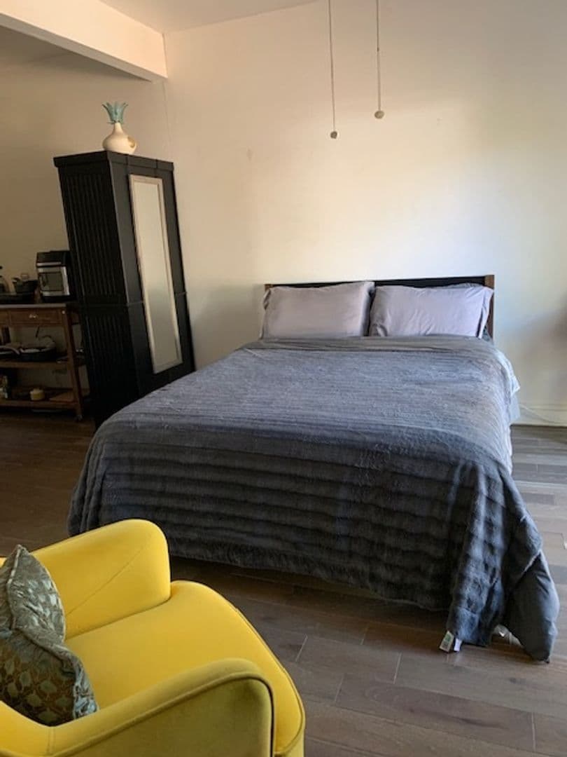 Alpine House: 2815 S Grade Rd