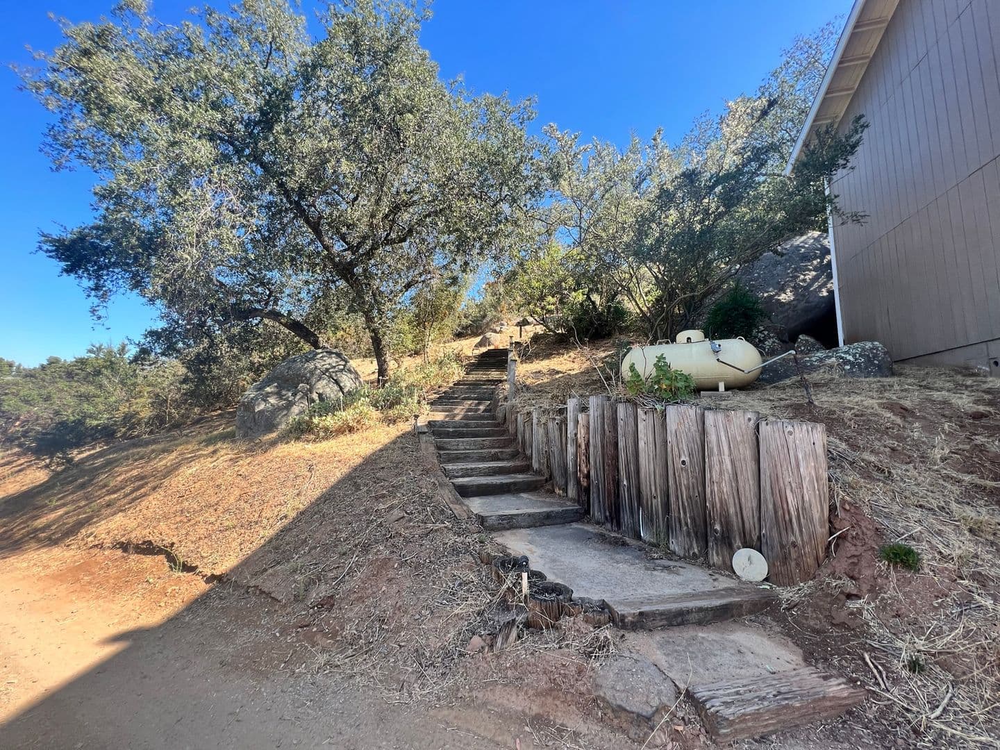 Alpine House: 1937 Lilac Ln