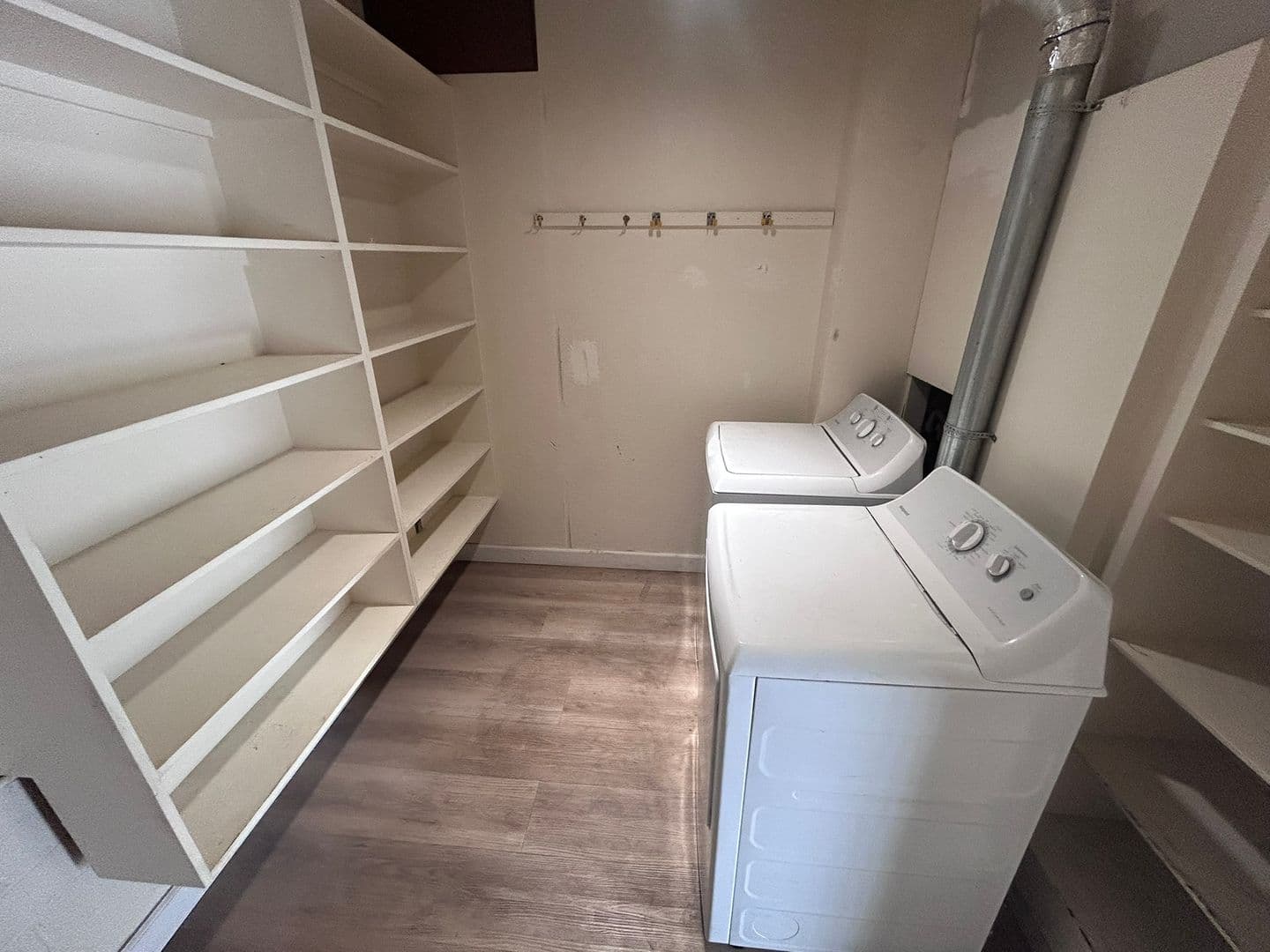 San Diego House: 4571 Twain Ave