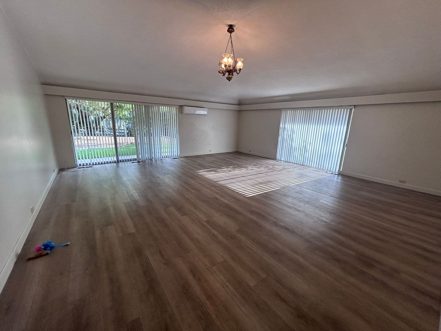 San Diego House: 4571 Twain Ave