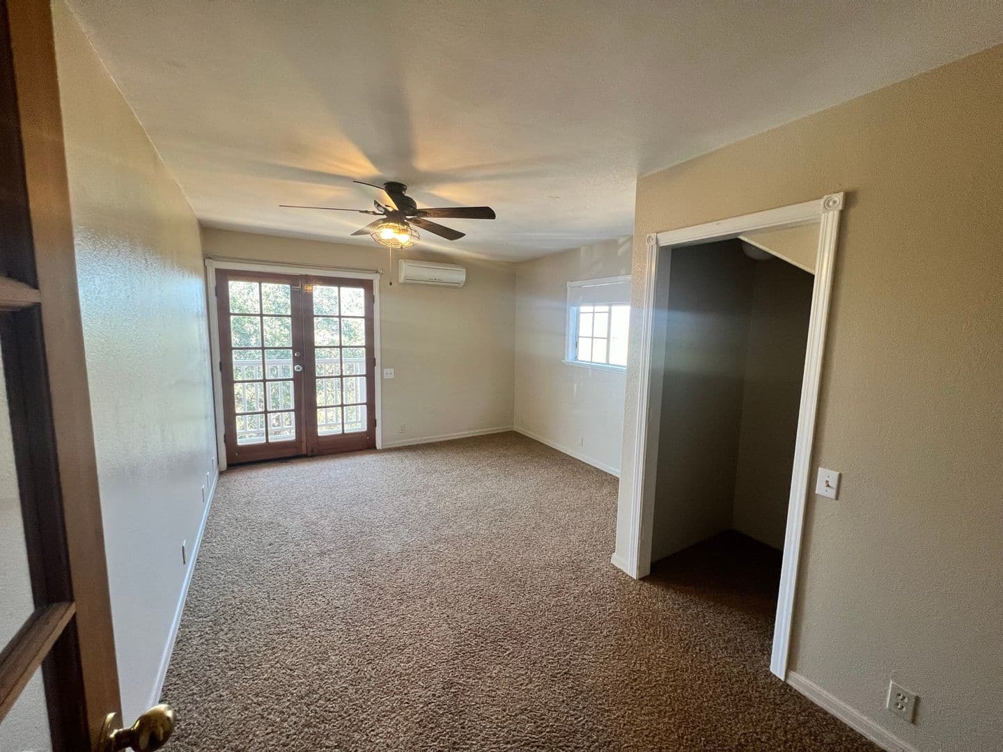 Alpine House: 1937 Lilac Ln