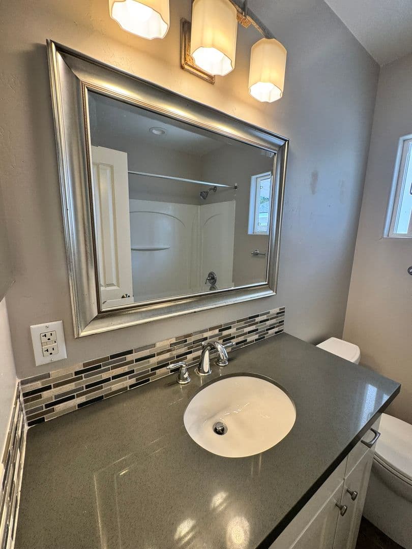 San Diego Apartment: 7043 Saranac Street