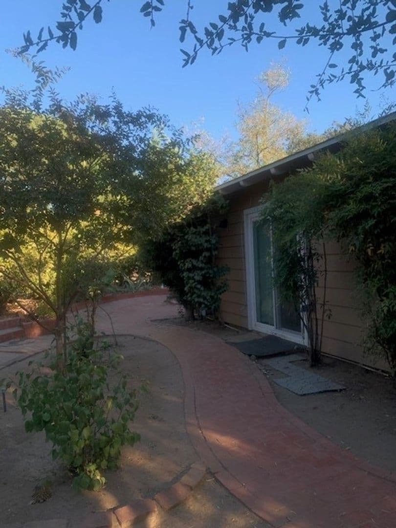 Alpine House: 2815 S Grade Rd