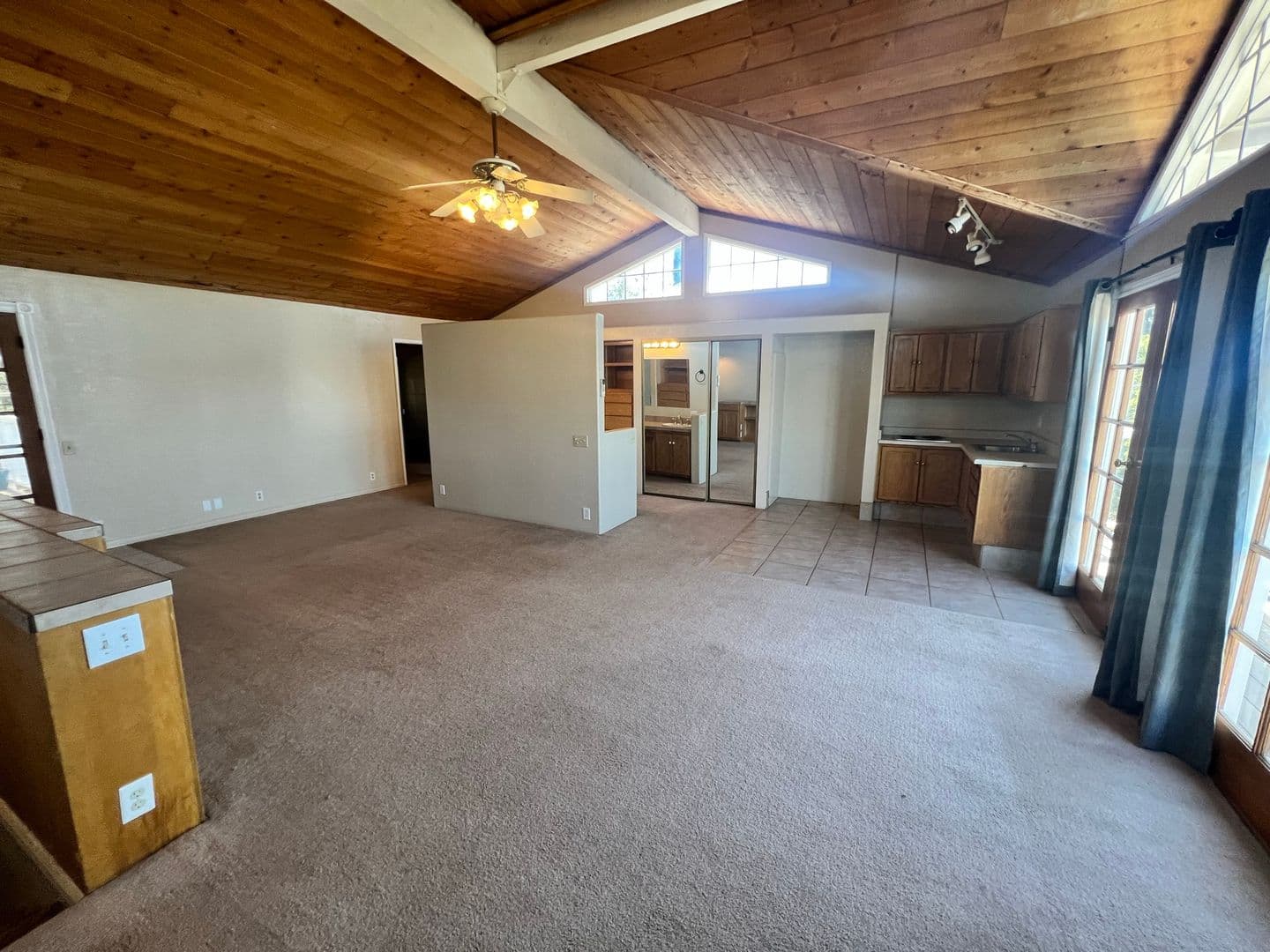Alpine House: 1937 Lilac Ln