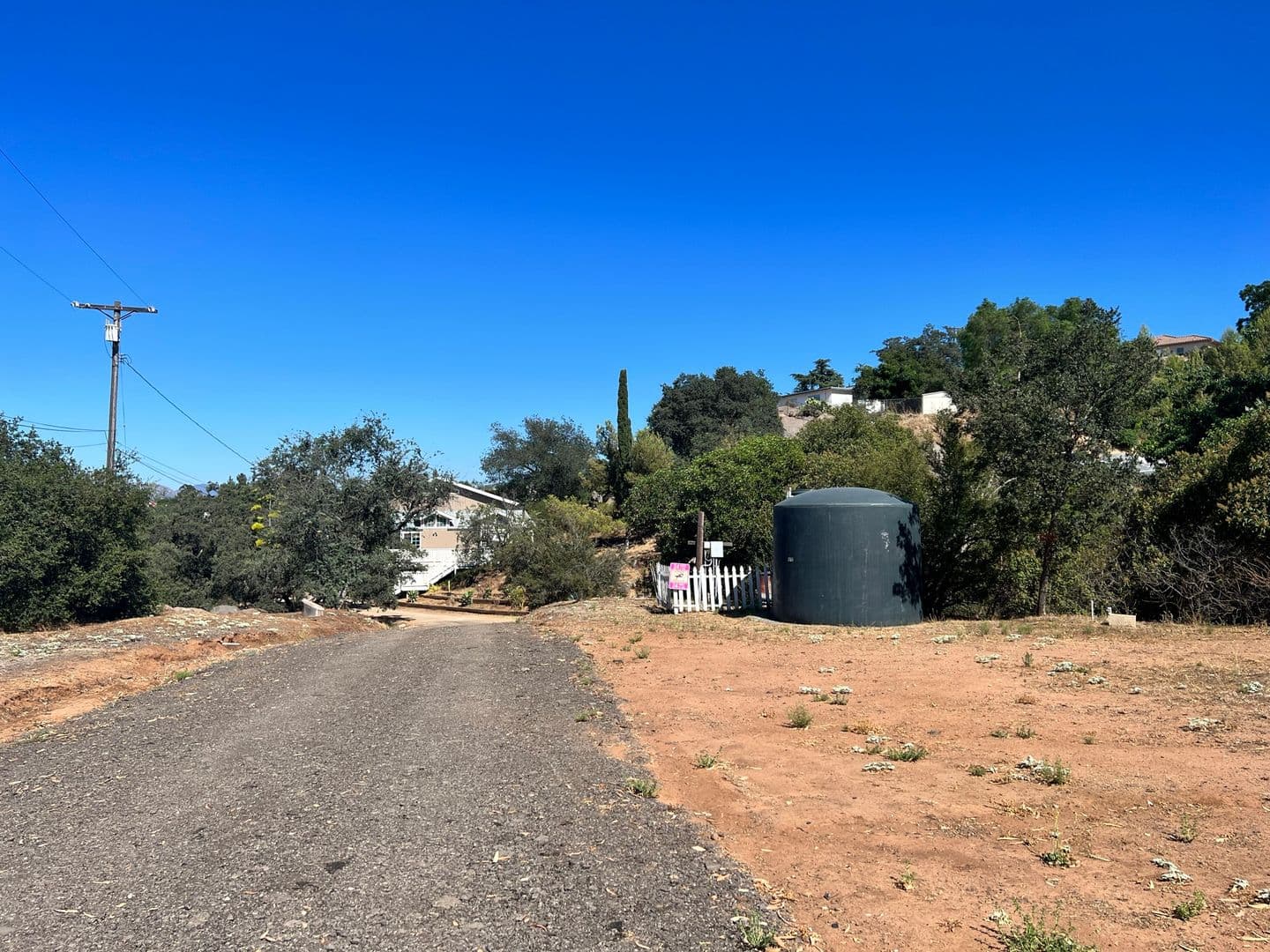 Alpine House: 1937 Lilac Ln