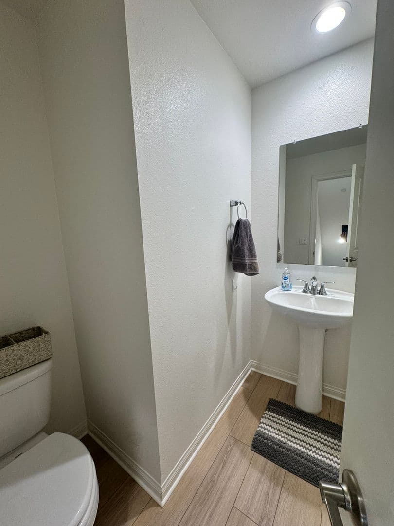 Santee House: 8648 Amherst St