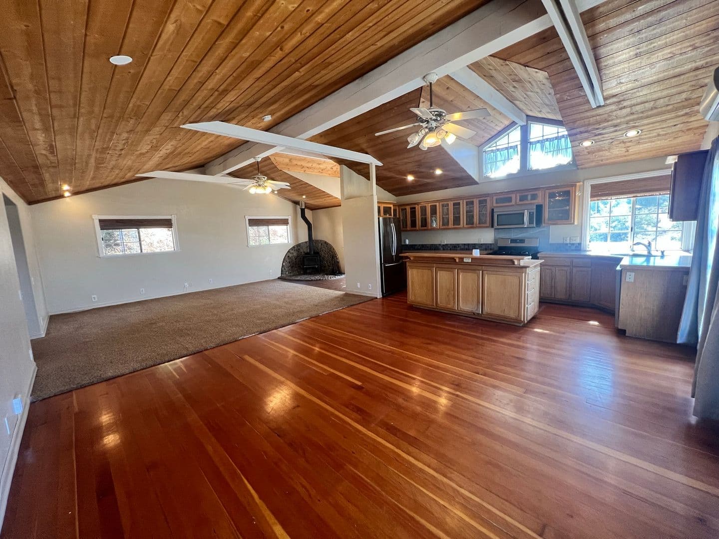 Alpine House: 1937 Lilac Ln