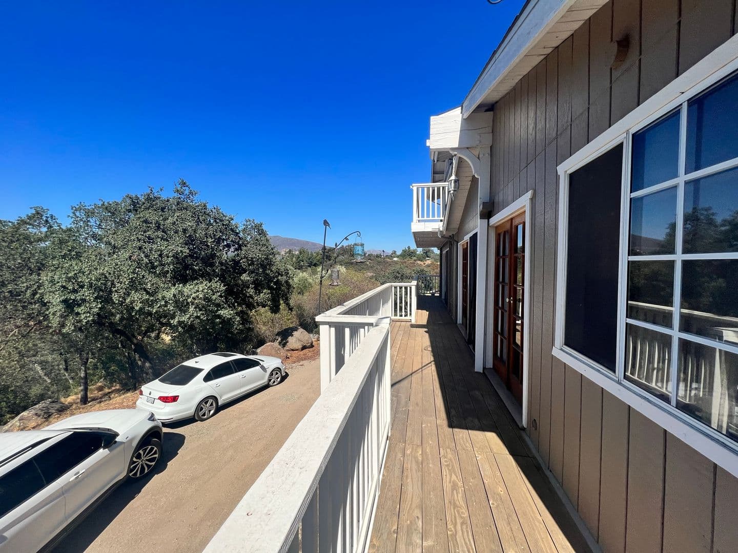 Alpine House: 1937 Lilac Ln