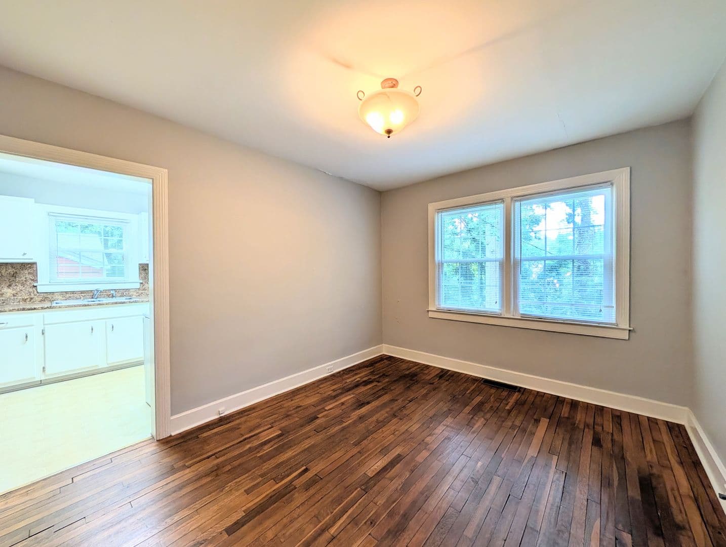 Raleigh House: 401 Furches Street