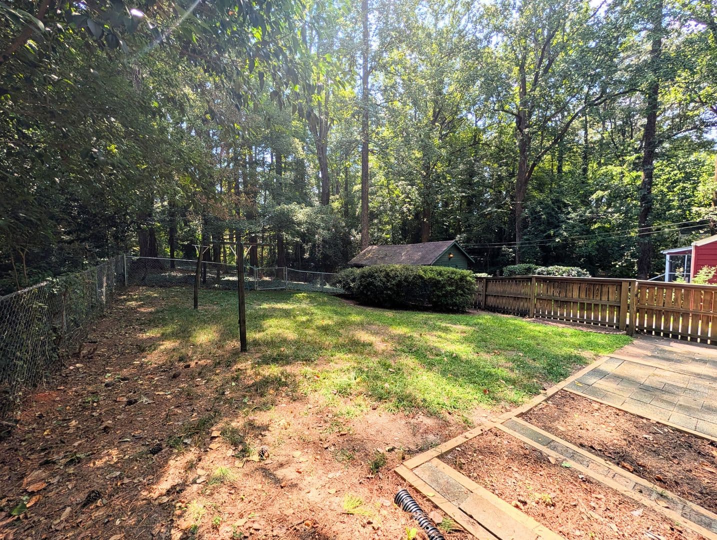 Raleigh House: 401 Furches Street
