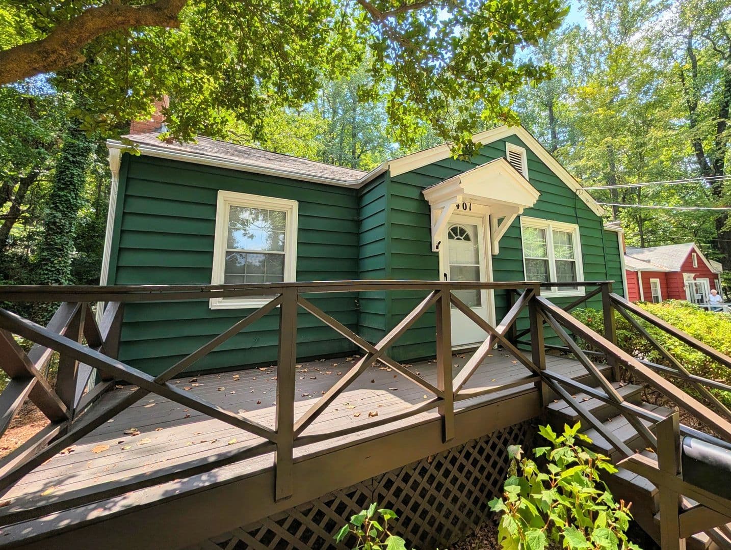 Raleigh House: 401 Furches Street