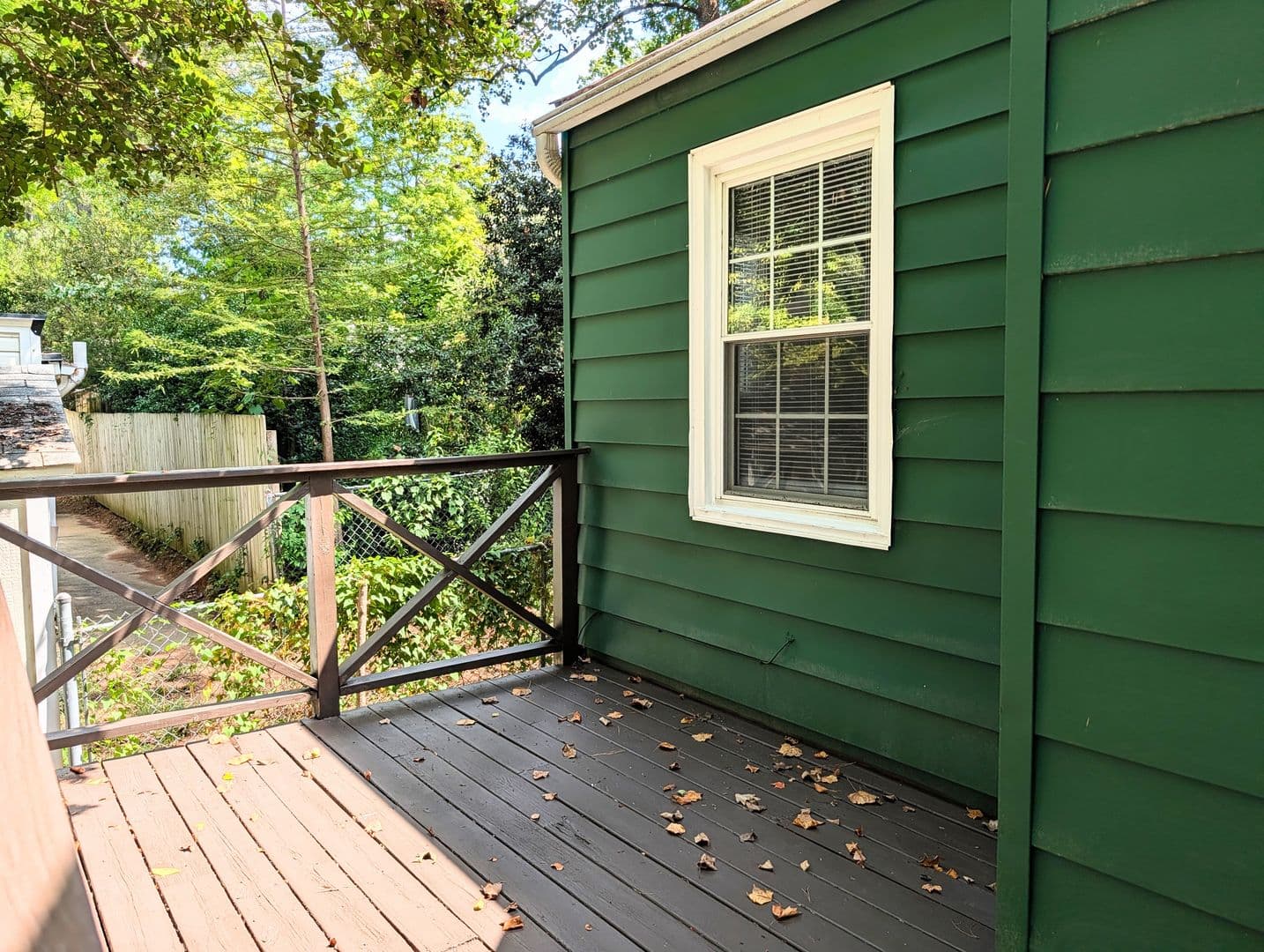 Raleigh House: 401 Furches Street