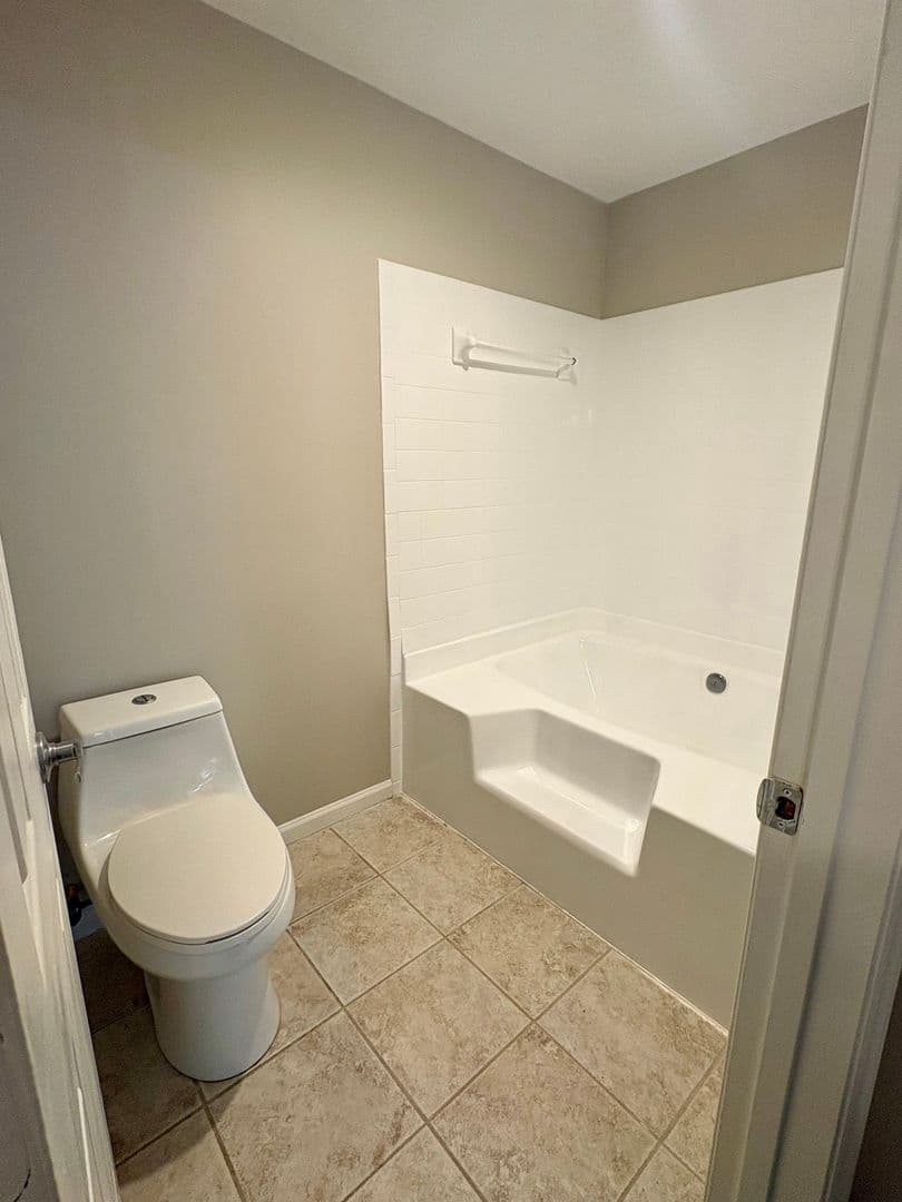 Cary Condo: 311 New Kent Place