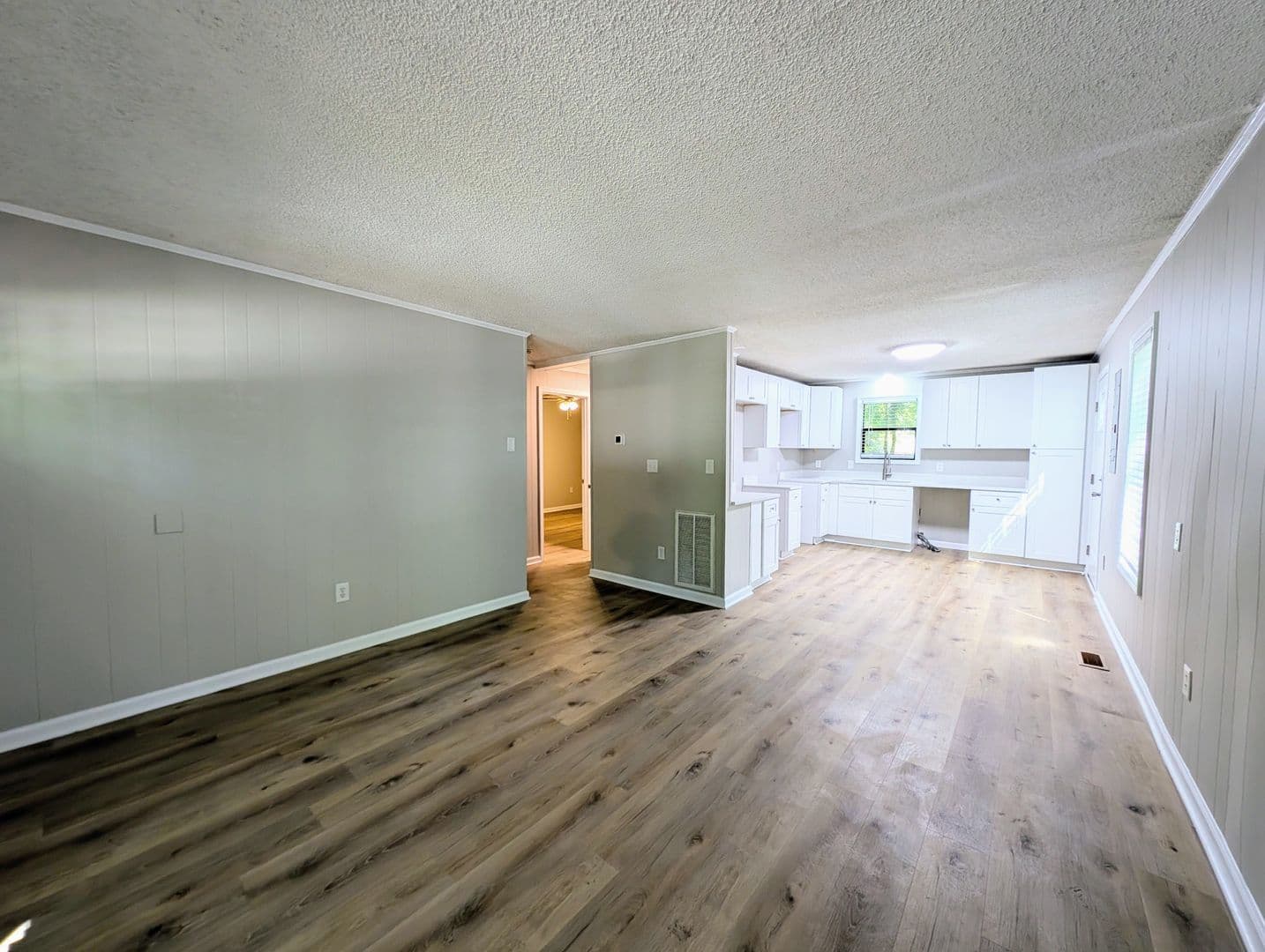 Chapel Hill Apartment: 190 Forsythia Court