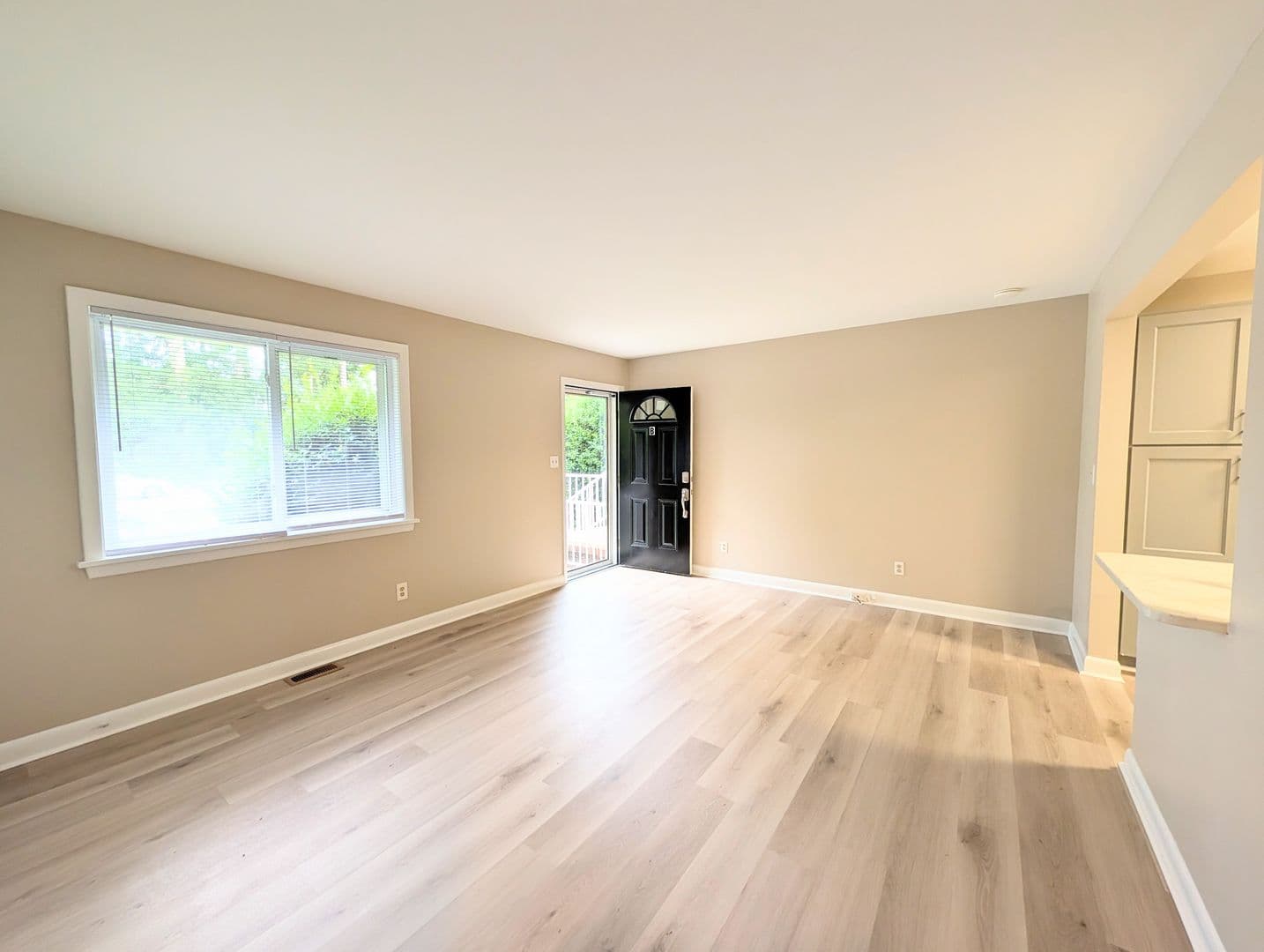 Raleigh Apartment: 3906 Lexington Drive