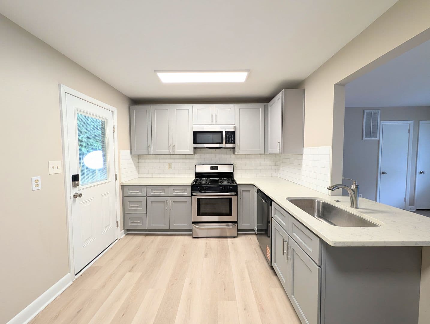 Raleigh Apartment: 3906 Lexington Drive