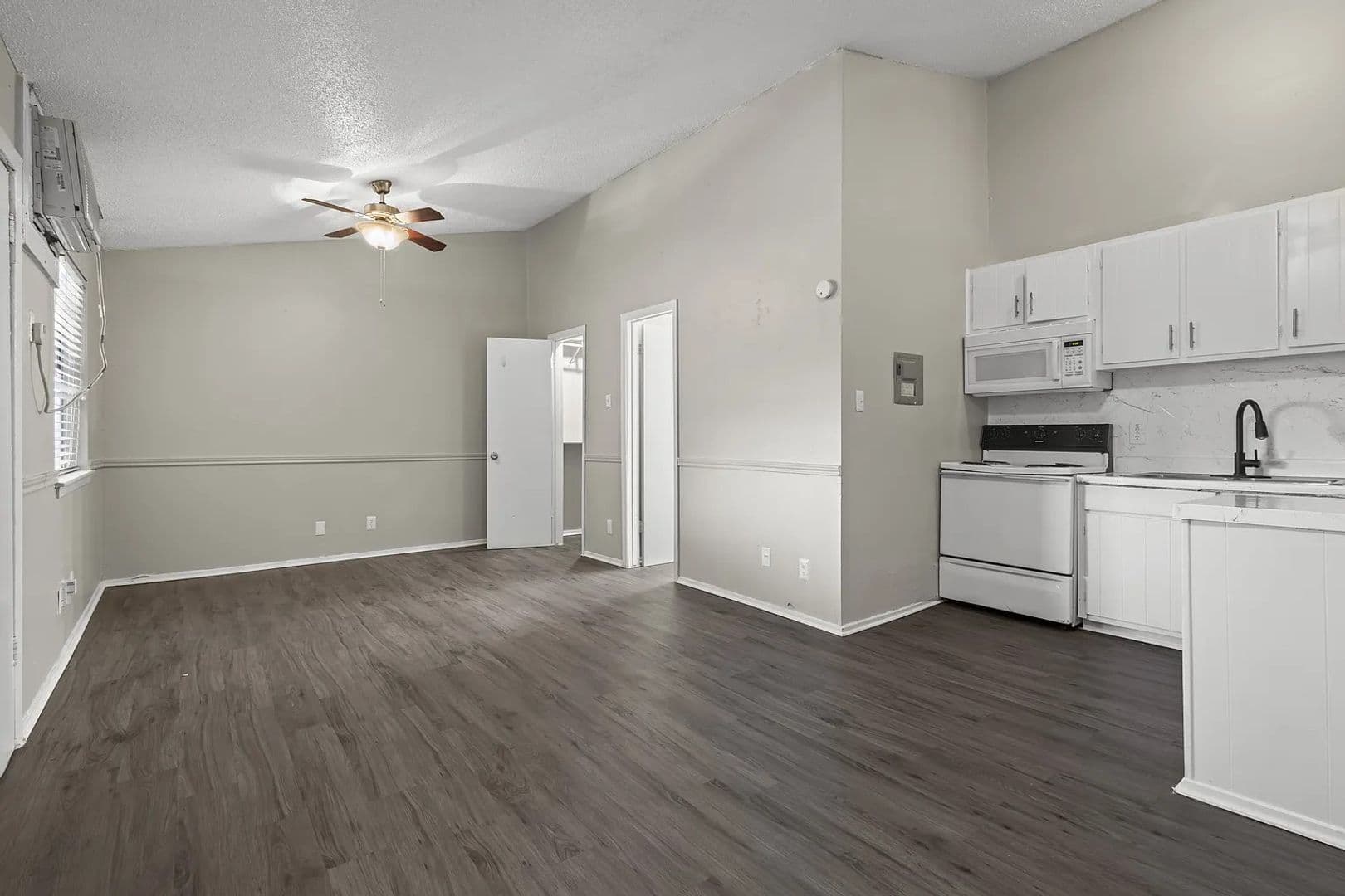Austin Apartment: 1300 Parker Lane