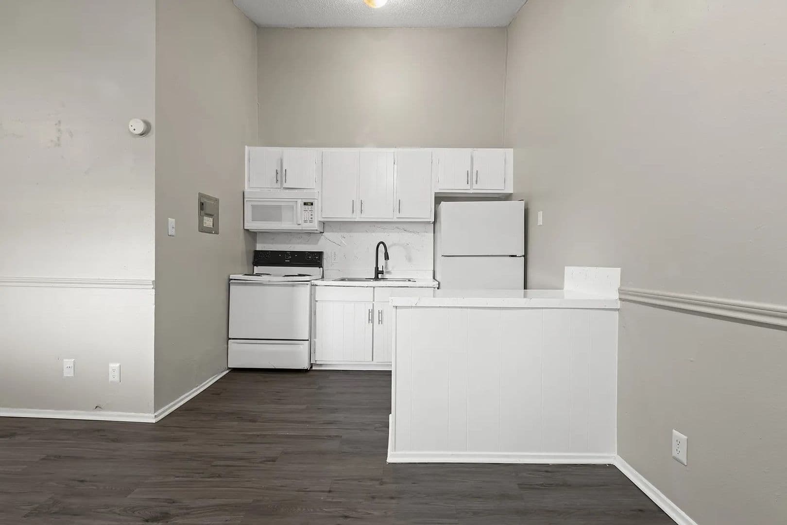 Austin Apartment: 1300 Parker Lane