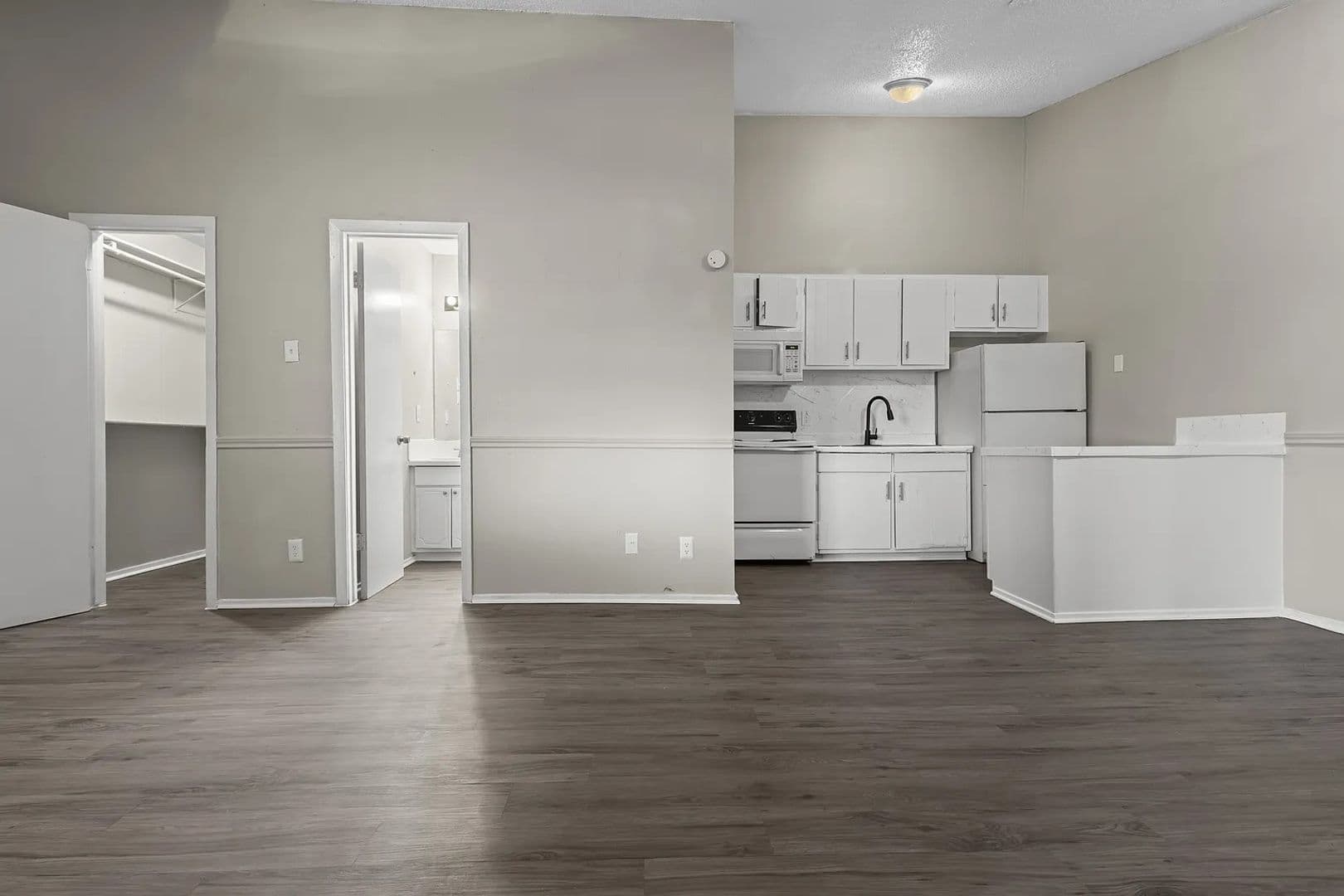 Austin Apartment: 1302 Parker Lane