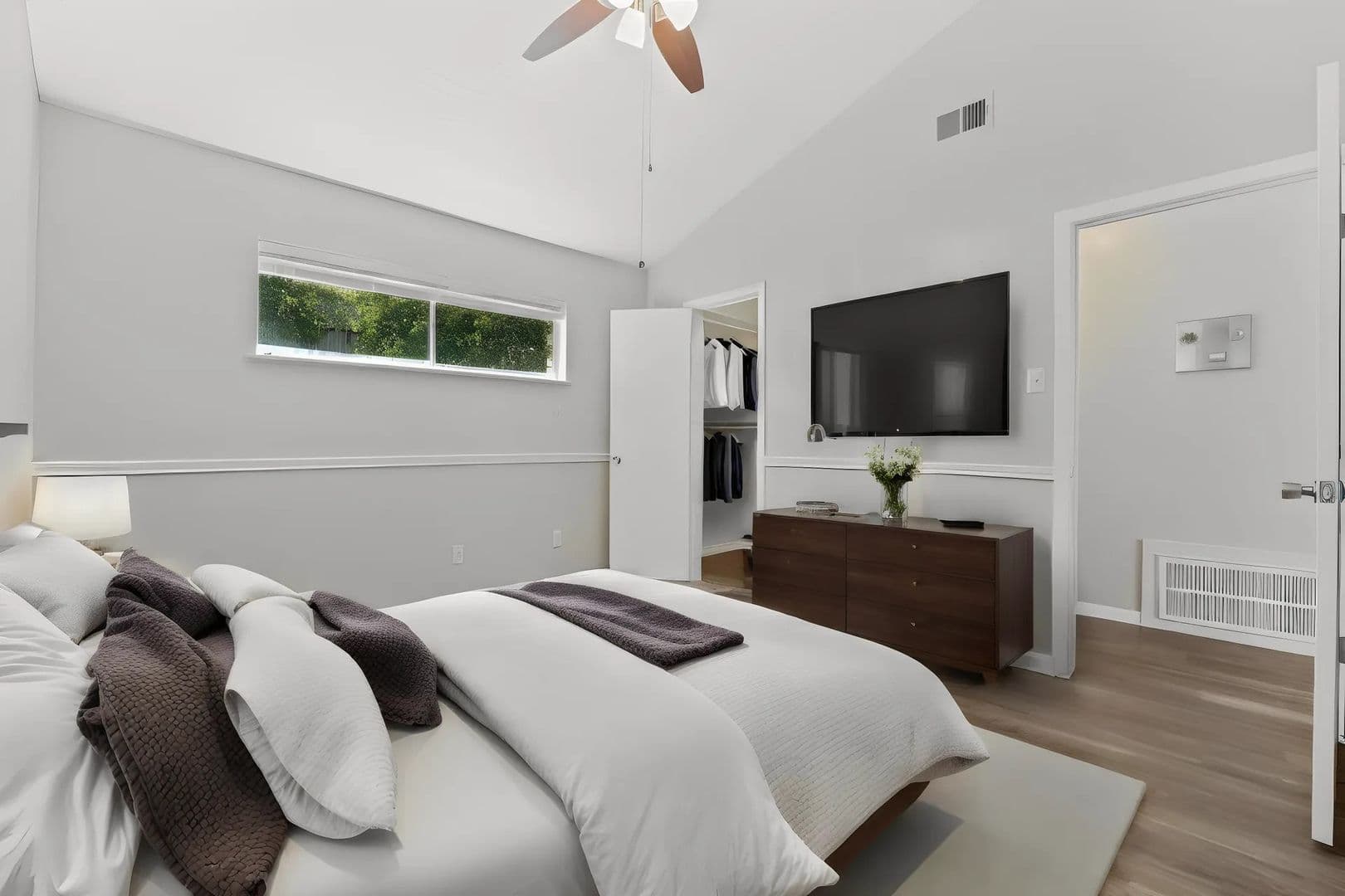 Austin Apartment: 1302 Parker Lane