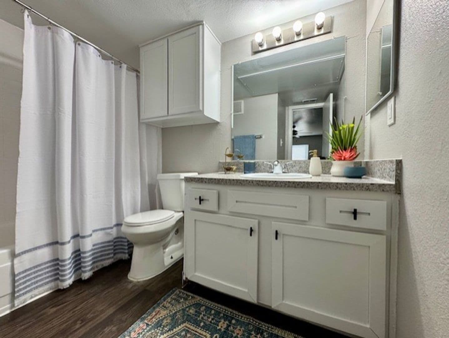 Austin Apartment: 1124 Rutland Dr