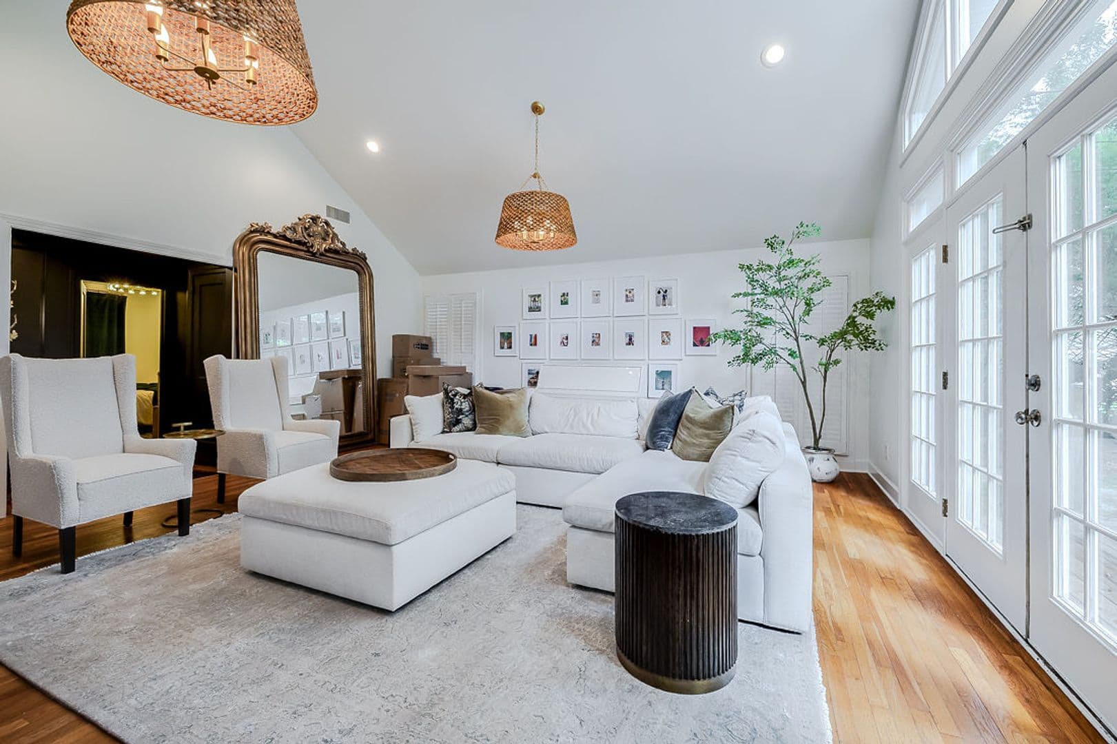 Savannah House: 38 Noble Glen Dr