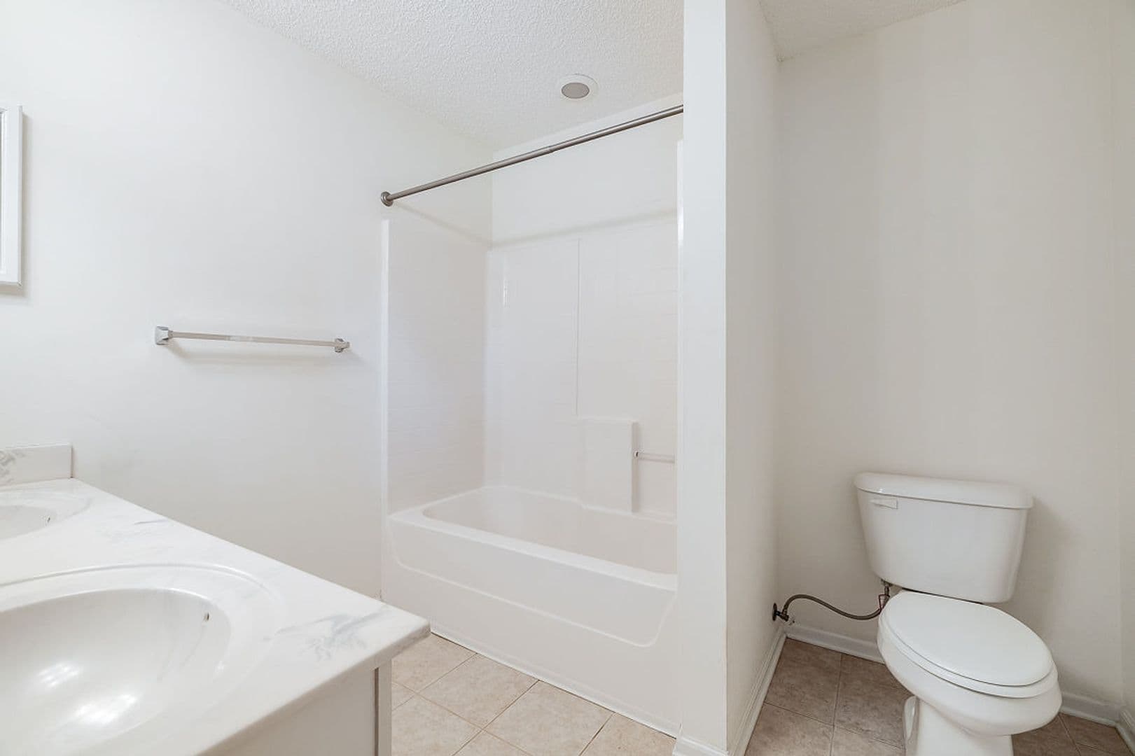 Savannah Townhome: 400 Tibet Avenue