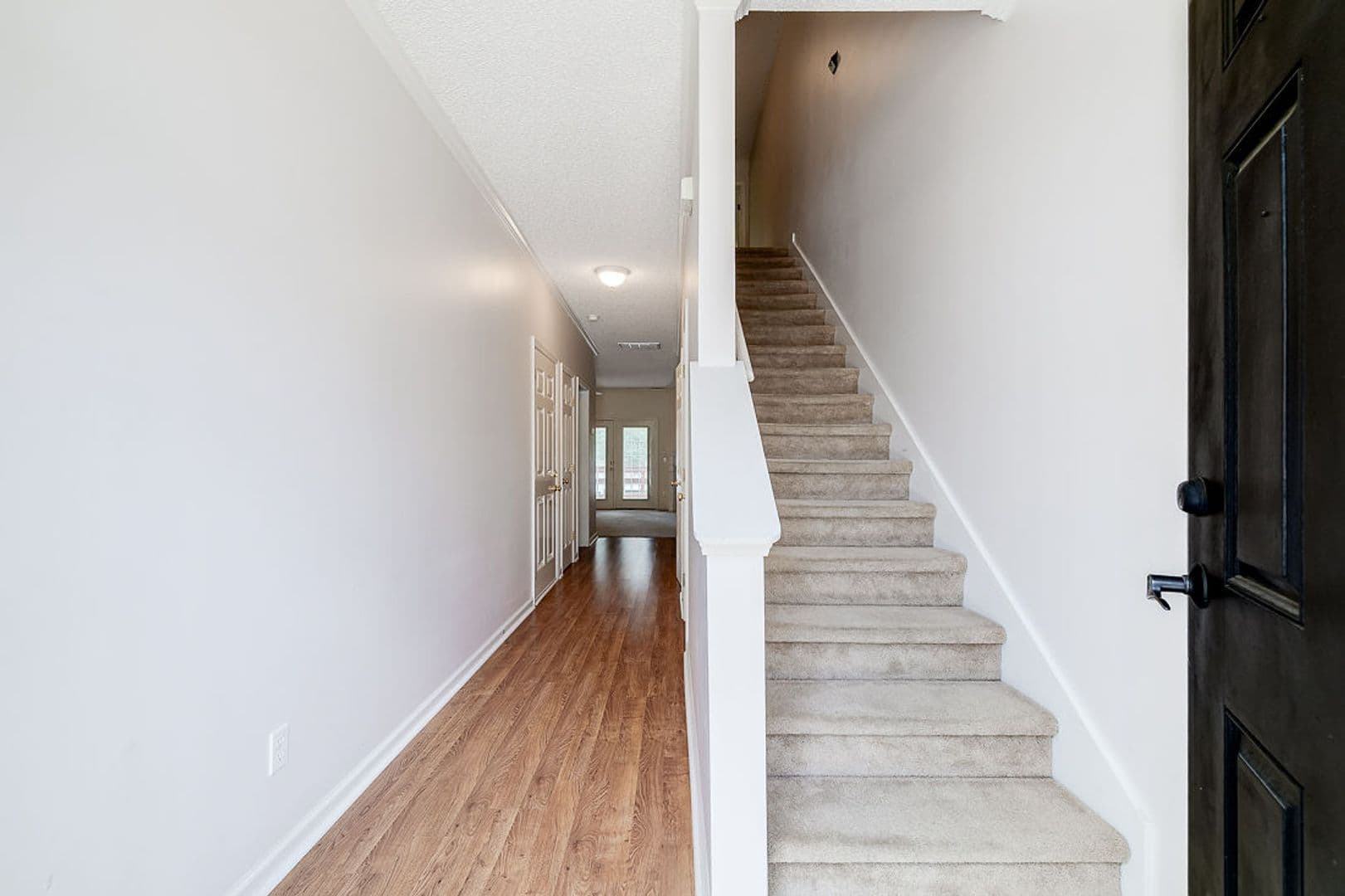 Savannah Townhome: 400 Tibet Avenue